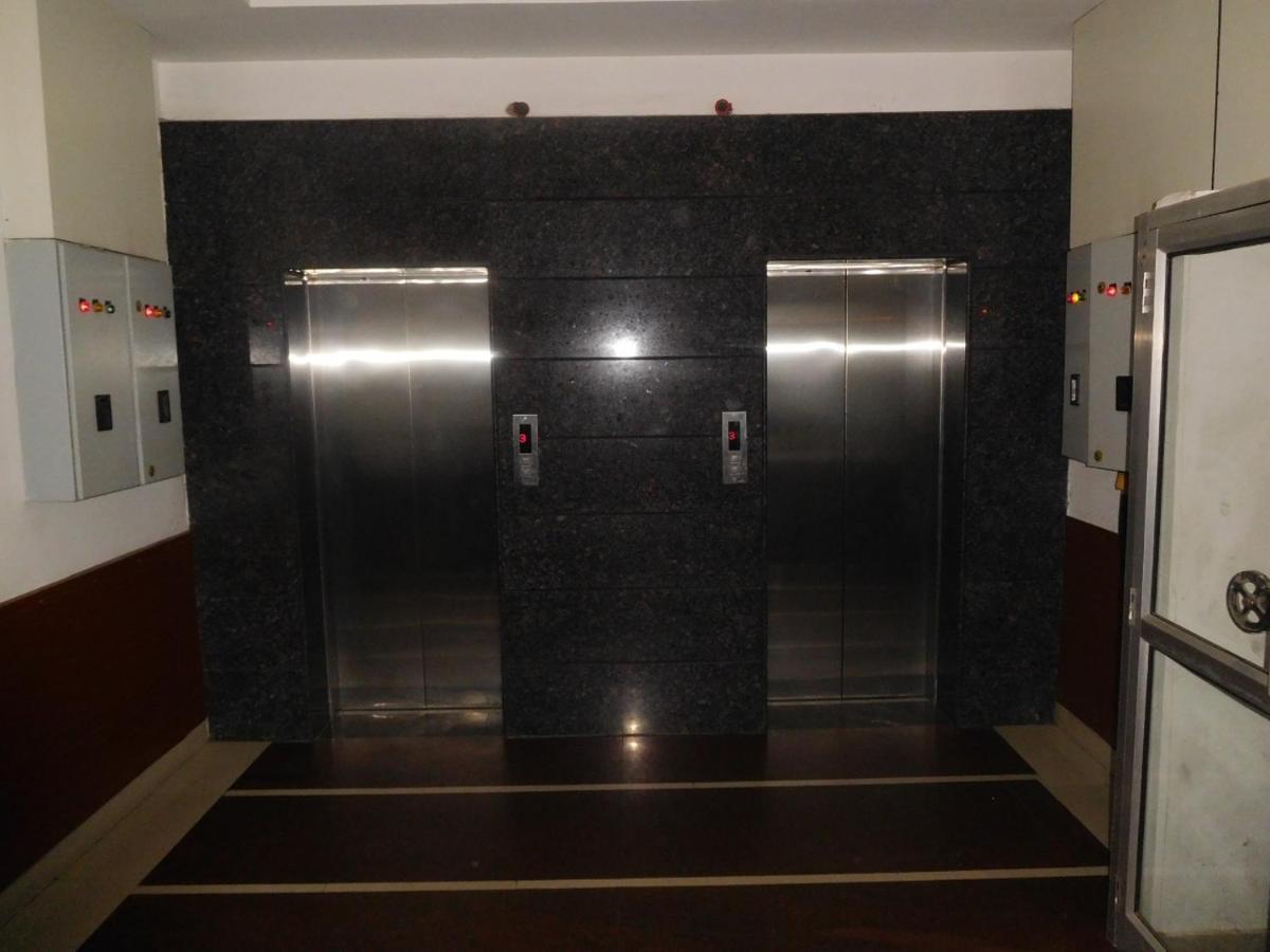 Kartikay Hotel Hisār Esterno foto