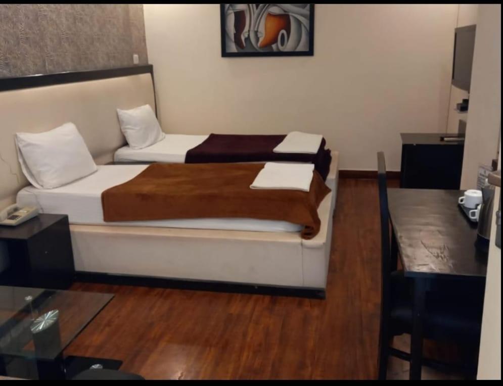 Kartikay Hotel Hisār Camera foto