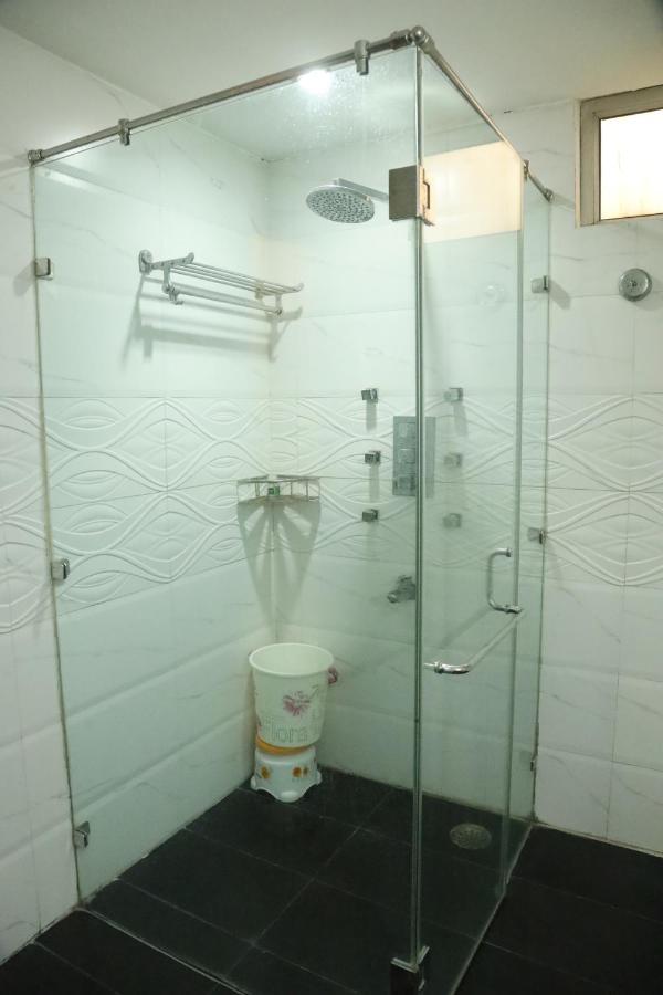 Kartikay Hotel Hisār Esterno foto